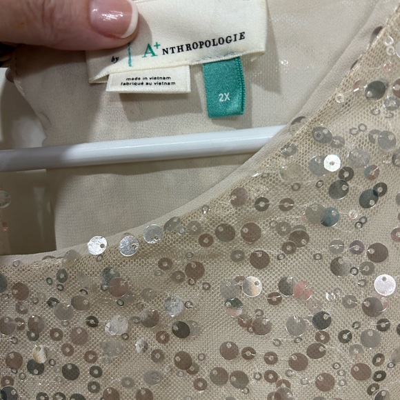 NWOT Sequin Top 2X Anthropologie - fully lined gorgeous top - Picture 5 of 6